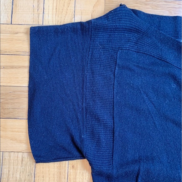 Banana Republic cowl-neck tunic sweater - Picture 6 of 7